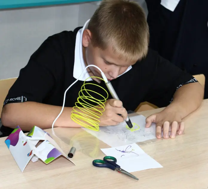 Валентина Суровцева и Денис Паслер открывают новую страницу Уральской инженерной школы в Бисерти-0