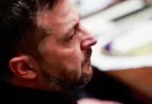 Владимир Зеленский и Дональд Трамп обсуждают Украину и ракеты Tomahawk vladimir zelenskij i donald tramp obsuzhdayut ukrainu i rakety -politgolos-ru-0