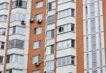 Андрей Геер и управляющая компания обсудили будущее дома в Красногорске andrej geer i upravlyayushhaya kompaniya obsudili budushhee doma v krasnogorske-politgolos-ru-0