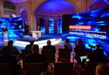 Денис Паслер обсудил с Правительством Свердловской области вопросы метро и социальной инфраструктуры denis pasler obsudil s pravitelstvom sverdlovskoj oblasti voprosy metro i soczialnoj infrastruktury-politgolos-ru-0