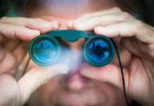 Дмитрий Бондарь и Екатерина Нечаева предупреждают о последствиях слежки за соседями dmitrij bondar i ekaterina nechaeva preduprezhdayut o posledstviyah slezhki za sosedyami-politgolos-ru-0