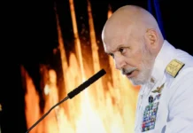 Джузеппе Каво Драгоне из НАТО считает, что Украина оказалась в ловушке войны dzhuzeppe kavo dragone iz nato schitaet chto ukraina okazalas v lovushke vojny-politgolos-ru-0