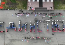 Единство Силы. Молодая Гвардия и Юнармия Татарстана отметили праздник edinstvo sily molodaya gvardiya i yunarmiya tatarstana otmetili prazdnik-politgolos-ru-0