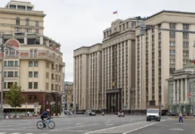 Госдума обсуждает новые законы об отпуске для ветеранов СВО и Путина gosduma obsuzhdaet novye zakony ob otpuske dlya veteranov svo i putina-politgolos-ru-0