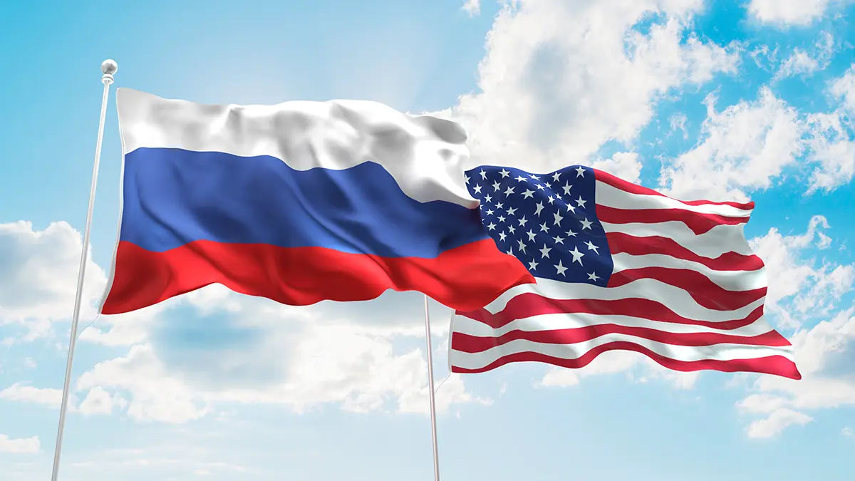 Shot: Россияне начали массово возвращаться в Россию из Соединенных Штатов