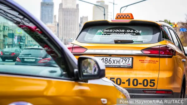 Мишустин: В Москве в 2026 году запустят беспилотное такси