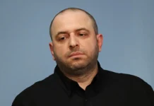 Рустем Умеров и Владимир Зеленский обсуждают риски для Донбасса ради мира rustem umerov i vladimir zelenskij obsuzhdayut riski dlya donbassa radi mira-politgolos-ru-0