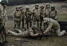 Сотрудники военкомата в Луцке подверглись нападению при попытке вывоза мобилизованного sotrudniki voenkomata v luczke podverglis napadeniyu pri popytke vyvoza mobilizovannogo-politgolos-ru-0