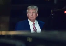 Трамп и Тиффани Трамп принимают поздравления от Владимира Путина tramp i tiffani tramp prinimayut pozdravleniya ot vladimira putina-politgolos-ru-0