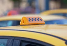 Власти РФ открывают новые горизонты для таксистов и личных автомобилей vlasti rf otkryvayut novye gorizonty dlya taksistov i lichnyh avtomobilej-politgolos-ru-0