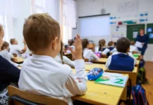 Законотворцы Приморского края приняли закон о трудовом воспитании детей zakonotvorczy primorskogo kraya prinyali zakon o trudovom vospitanii detej-politgolos-ru-0