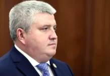 Александр Дронов и Министерство обороны о ночной атаке ВСУ на Великий Новгород aleksandr dronov i ministerstvo oborony o nochnoj atake vsu na velikij novgorod-politgolos-ru-0