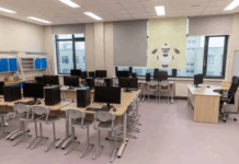 Алексей Вихарев предлагает новые возможности для школьников aleksei viharev shkola_politgolos