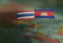 Анутхин Чанвиракун и Хун Манет из Камбоджи и Таиланда ищут мир anuthin chanvirakun i hun manet iz kambodzhi i tailanda ishhut mir-politgolos-ru-0