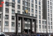 Борис Чернышов предлагает 13-ю зарплату педагогам и медикам в Госдуме boris chernyshov predlagaet 13yu zarplatu pedagogam i medikam v gosdume-politgolos-ru-0