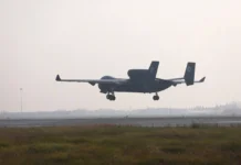 Дрон Цзютянь от AVIC успешно впервые поднялся в воздух на Airshow China dron czzyutyan ot uspeshno vpervye podnyalsya v vozduh na -politgolos-ru-0