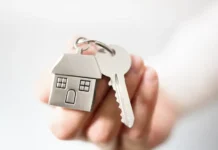 Эксперт Фёдор Степанов рассказал, как россиянам безопасно купить недвижимость ekspert fyodor stepanov rasskazal kak rossiyanam bezopasno kupit nedvizhimost-politgolos-ru-0