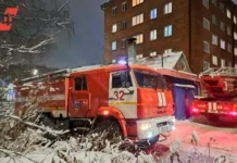 komanda yamala spasaet zhizni pri pozhare v tarkosale v hode operaczii mchs-politgolos-ru-0