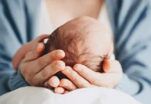 Майя Денисенко с душой и профессионализмом помогла школьнице родить в автобусе majya denisenko s dushoj i professionalizmom pomogla shkolnicze rodit v avtobuse-politgolos-ru-0