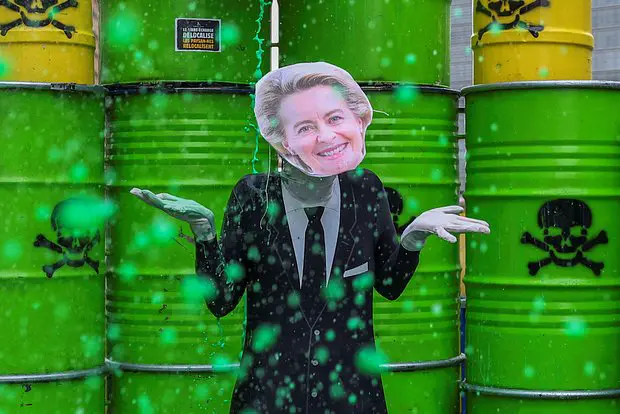 Николя Саркози, Дональд Трамп и Урсула фон дер Ляйен удостоены антипремии 2025 года-0