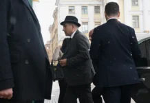 Пашинян и Путин встретились в Санкт-Петербурге, посетив Исаакиевский собор и Uma2rman pashinyan i putin vstretilis v sanktpeterburge posetiv isaakievskij sobor i 2-politgolos-ru-0