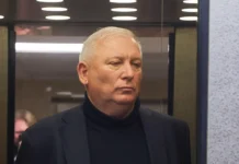 Рассмотрение отставки Анатолия Вороновского в Госдуме намечено на ближайшее время rassmotrenie otstavki anatoliya voronovskogo v gosdume namecheno na blizhajshee vremya-politgolos-ru-0