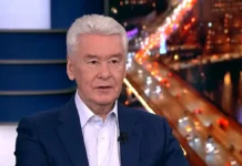 Сергей Собянин и Владимир Ефимов обсуждают ускорение реновации жилья в Москве sergej sobyanin i vladimir efimov obsuzhdayut uskorenie renovaczii zhilya v moskve-politgolos-ru-0