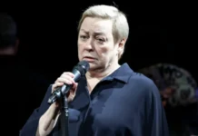 Трогательная речь Марии Ароновой и Владимира Путина о Вере Алентовой trogatelnaya rech marii aronovoj i vladimira putina o vere alentovoj-politgolos-ru-0