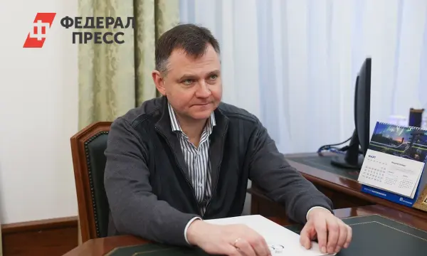 Юрий Слюсарь в прямом эфире обсуждает актуальные темы ЖКХ и транспорта Дона-0