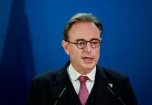 Барт де Вевер: Бельгия и политика Трампа вокруг НАТО, Гренландии bart de vever belgiya i politika trampa vokrug nato grenlandii-politgolos-ru-0