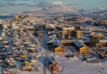 Дональд Трамп и Джефф Лэндри убеждены в сделке по Гренландии donald tramp i dzheff lendri ubezhdeny v sdelke po grenlandii-politgolos-ru-0