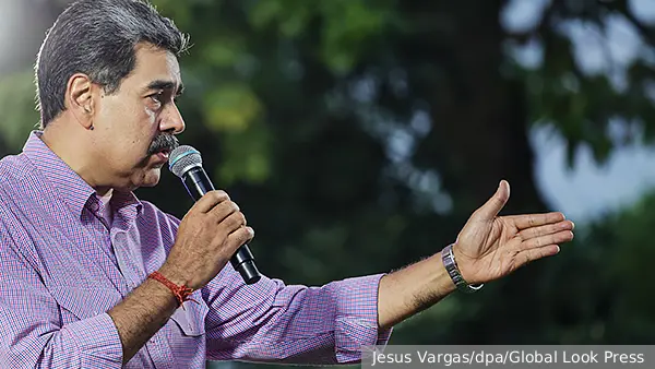 Трамп показал первое фото похищенного Мадуро