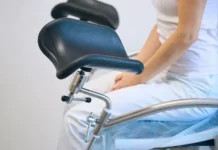 Гинеколог забыла щётку-ёршик в пациентке – уникальный случай ginekolog zabyla shhyotkuyorshik v paczientke unikalnyj sluchaj-politgolos-ru-0