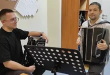 Гиниятов и педагоги ЕДШИ №2: преемственность в искусстве и вдохновение giniyatov i pedagogi edshi 2 preemstvennost v iskusstve i vdohnovenie-politgolos-ru-0