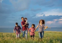 Рыбальченко в Госдуме предложил трехлетний декрет матерям-героиням rybalchenko v gosdume predlozhil trehletnij dekret materyamgeroinyam-politgolos-ru-0