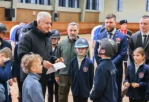 Сергей Собянин открывает новые горизонты для ВДНХ с семьей Молокиных и Центром конных традиций sergej sobyanin otkryvaet novye gorizonty dlya vdnh s semej molokinyh i czentrom konnyh tradiczij-politgolos-ru-0