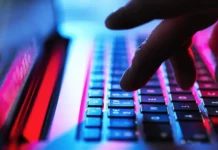 Юрий Силаев (РТУ МИРЭА) о спасении от ИИ-дипфейков мошенников yurij silaev rtu mirea o spasenii ot iidipfejkov moshennikov-politgolos-ru-0