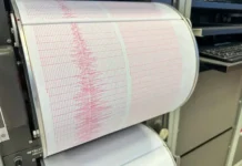 Жители Маданга сохраняют спокойствие после землетрясения zhiteli madanga sohranyayut spokojstvie posle zemletryaseniya-politgolos-ru-0