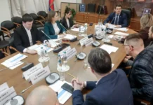 Боярский и Плотникова предложили Госдуме меры поддержки для СМИ boyarskij i plotnikova predlozhili gosdume mery podderzhki dlya smi-politgolos-ru-0