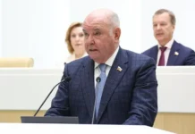 Карасин о нефтяном шоке – Индия, Россия под прессингом Трампа karasin o neftyanom shoke indiya rossiya pod pressingom trampa-politgolos-ru-0