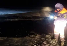 Следственный комитет и МЧС проводят поисковые работы на Байкале sledstvennyj komitet i mchs provodyat poiskovye raboty na bajkale-politgolos-ru-0