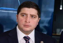 Беляев рассказал о последствиях ЧП для жителей Нижнекамскнефтехима belyaev rasskazal o posledstviyah chp dlya zhitelej nizhnekamskneftehima-politgolos-ru-0