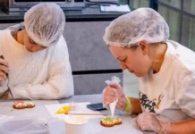 Дария Старовойтова и Центр поддержки бойцов СВО готовятся к 8 Марта dariya starovojtova i czentr podderzhki bojczov svo gotovyatsya k 8 marta-politgolos-ru-0