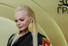 dolina uchitsya proshhat vdohnovlyaya poklonnikov vmeste s rudchenko-politgolos-ru-0