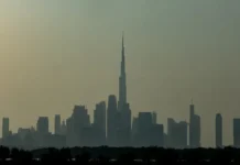 Дубай спокоен, несмотря на ракетную угрозу и заявления КСИР dubaj spokoen nesmotrya na raketnuyu ugrozu i zayavleniya ksir-politgolos-ru-0