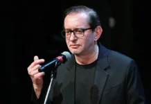 Хабенский: Золотовицкий навсегда в памяти МХТ и Школы-студии МХАТ habenskij zolotoviczkij navsegda v pamyati mht i shkolystudii mhat-politgolos-ru-0