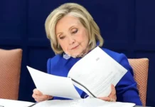 Эррол Маск и МИД России объяснили связи Клинтонов с Эпштейном errol mask i mid rossii obyasnili svyazi klintonov s epshtejnom-politgolos-ru-0