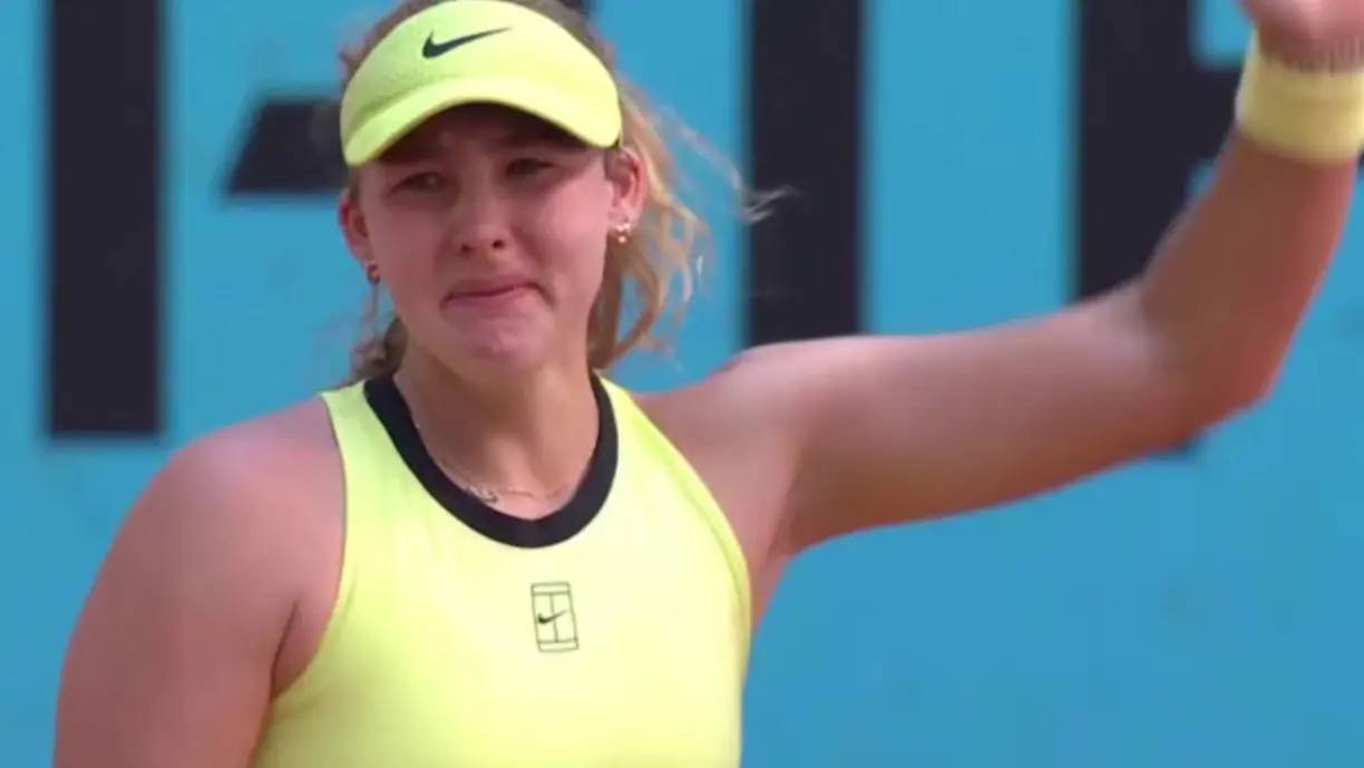Теннисистка Андреева расплакалась после победы на турнире в Мадриде