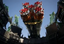 niiyaf mgu i eduard boos gotovyat unikalnuyu missiyu k apofisu-politgolos-ru-0