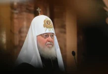 Патриарх Кирилл порадовал верующих на Благовещение в Московском Кремле patriarh kirill poradoval veruyushhih na blagoveshhenie v moskovskom kremle-politgolos-ru-0
